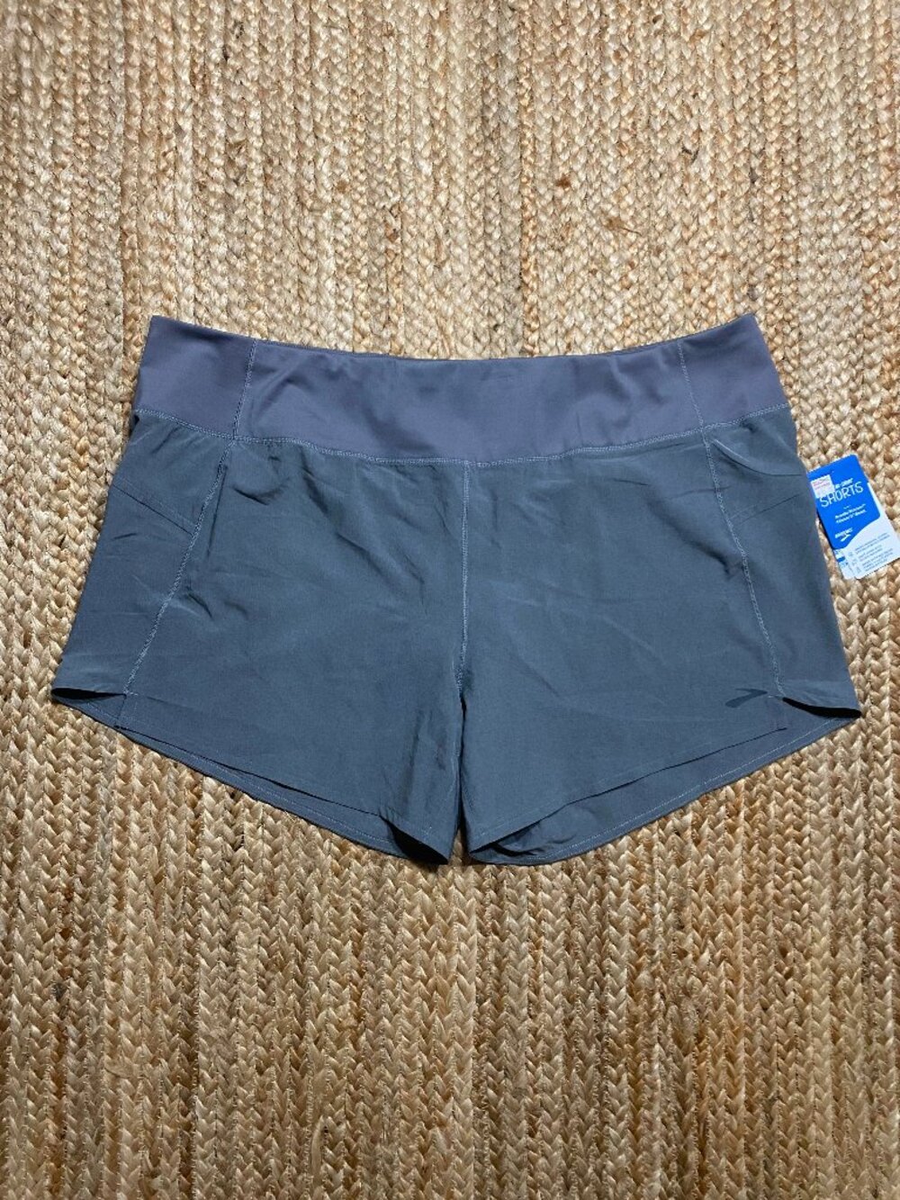 NWT Brooks Chaser 5" Running Shorts Women's XXL Gray Lightweight Athletic Active